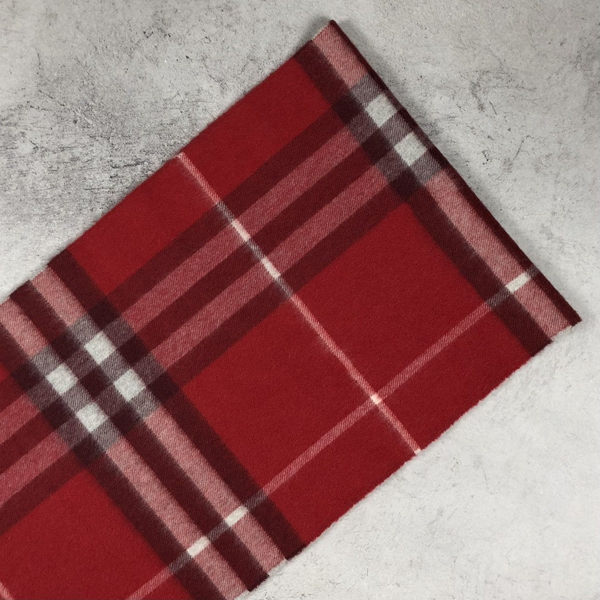 Burberry Burberry Cashmere Scarf Red Nova Check Size ONE SIZE - 12 Thumbnail