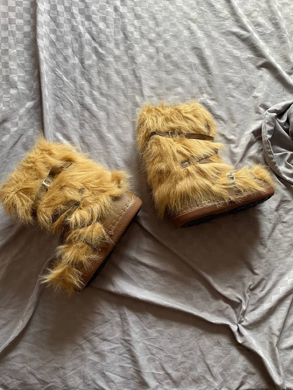 Designer BALENCI CARTI STYLE YETI FUR BOOTS SHOES Y2K Size US 8.5 / IT 38.5 - 2 Thumbnail