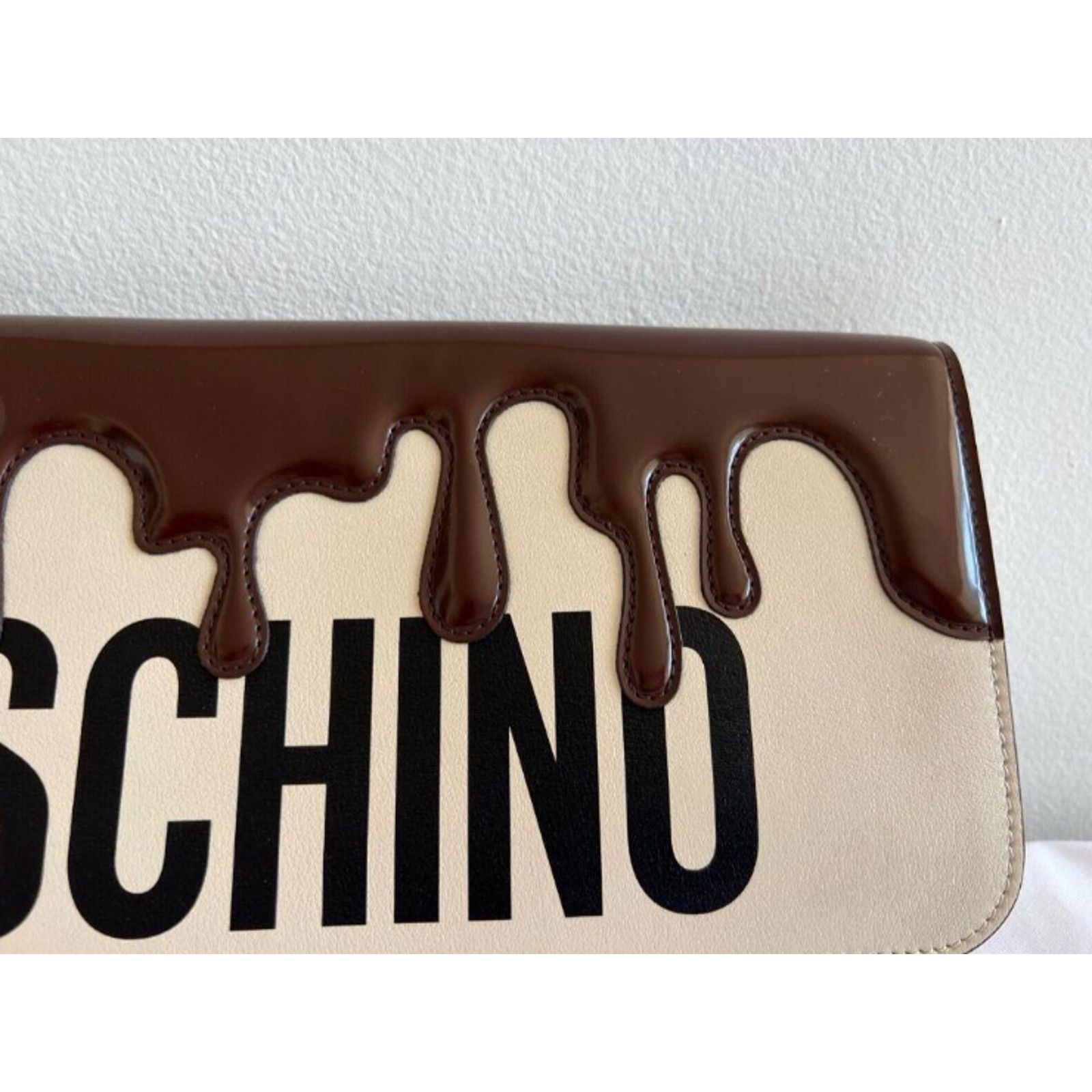 Moschino SS22 MOSCHINO Couture Chocolate Dripping Wristlet Handbag Size ONE SIZE - 7 Thumbnail