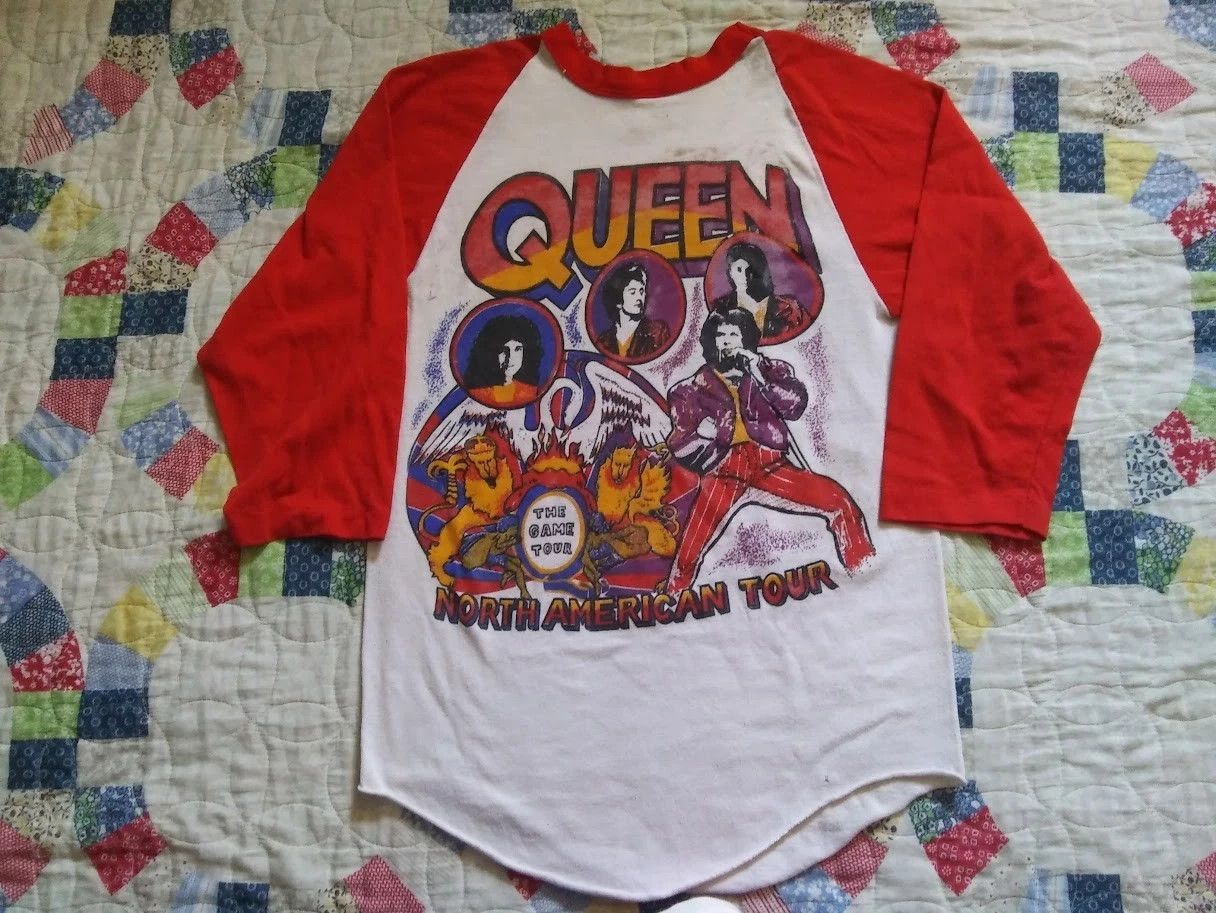 Band Tees Vintage Queen Band The Game 1980 Tour T-shirt Size US M / EU 48-50 / 2 - 5 Thumbnail