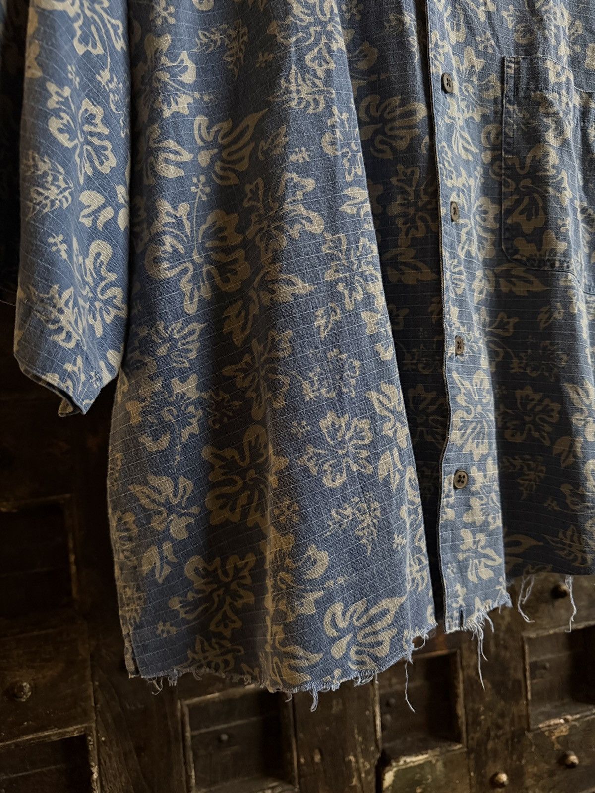 Other Vintage Oobe blue floral button up (XL) Size US XL / EU 56 / 4 - 8 Thumbnail