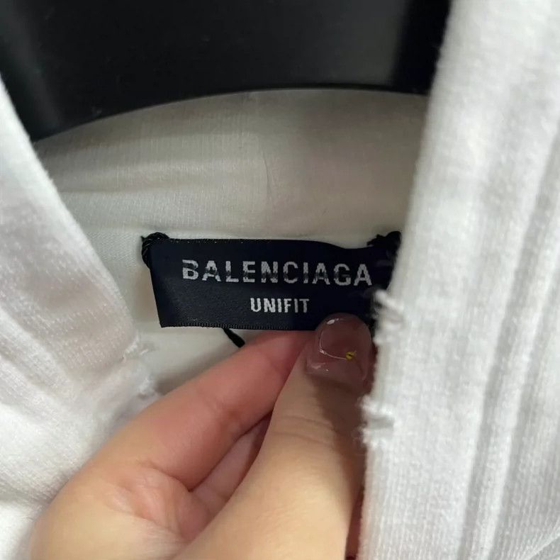 Balenciaga Balenciaga White logo printed hole-effect fleece sweatshir Size US XS / EU 42 / 0 - 3 Thumbnail