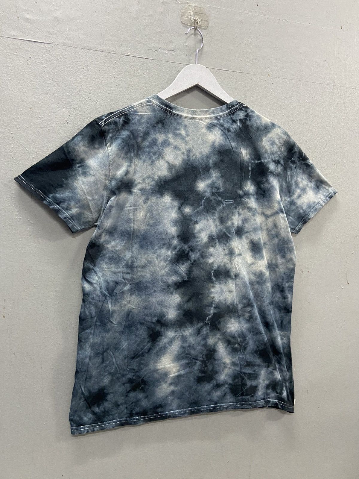Band Tees FALL OUT BOYS CROWN LOGO TIE DYE TEE SHIRT Size US M / EU 48-50 / 2 - 2 Thumbnail