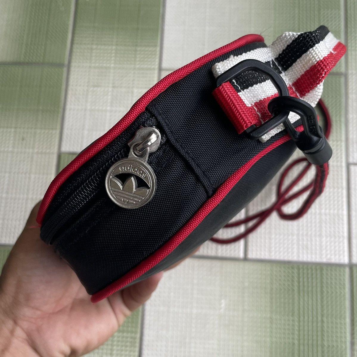 Adidas × Vintage 90's Vintage Adidas Trefoil Crossbody Size ONE SIZE - 7 Thumbnail