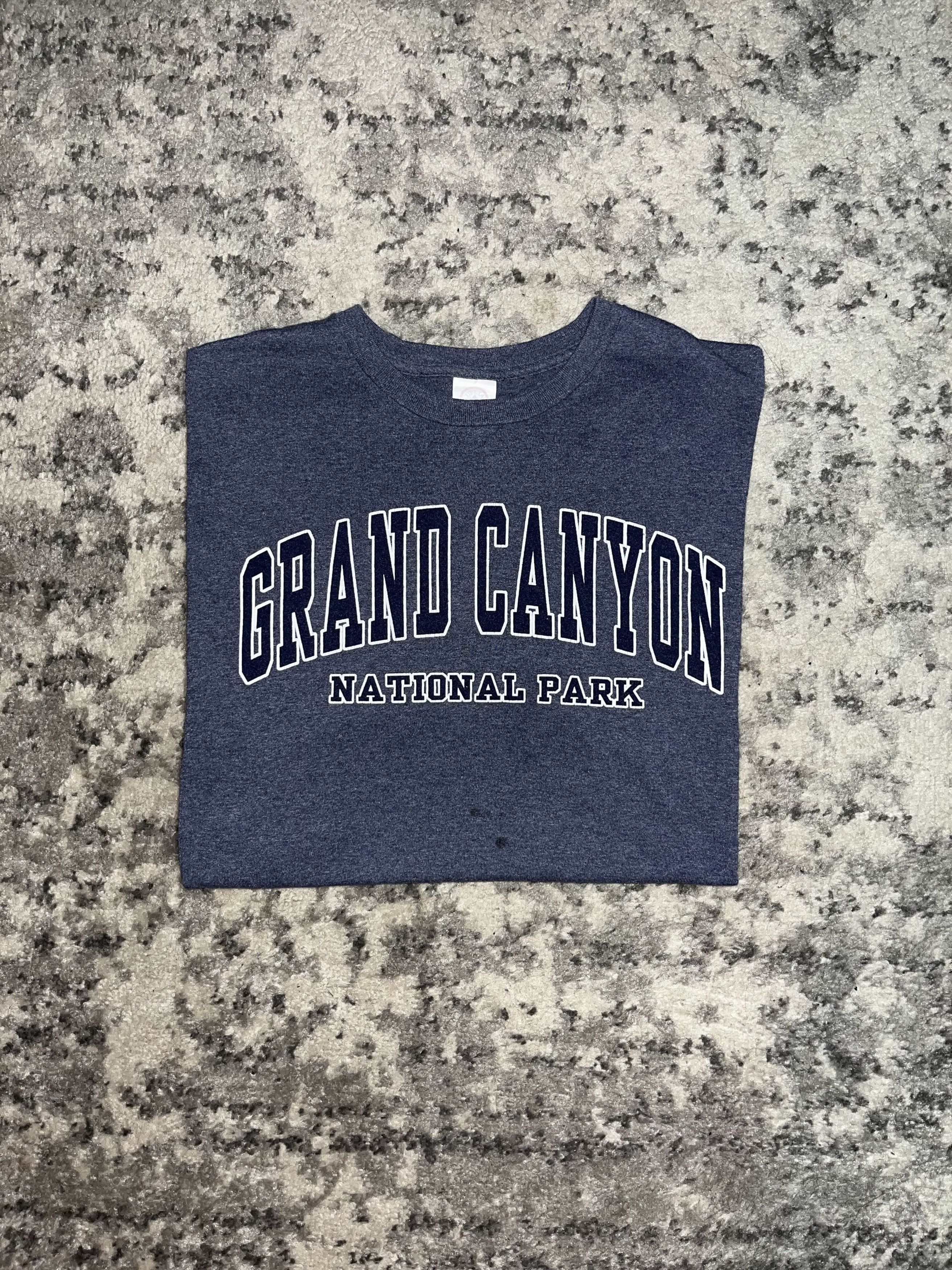 Vintage Vintage Y2K Grand Canyon National Park Shirt Size US XL / EU 56 / 4 - 1 Thumbnail