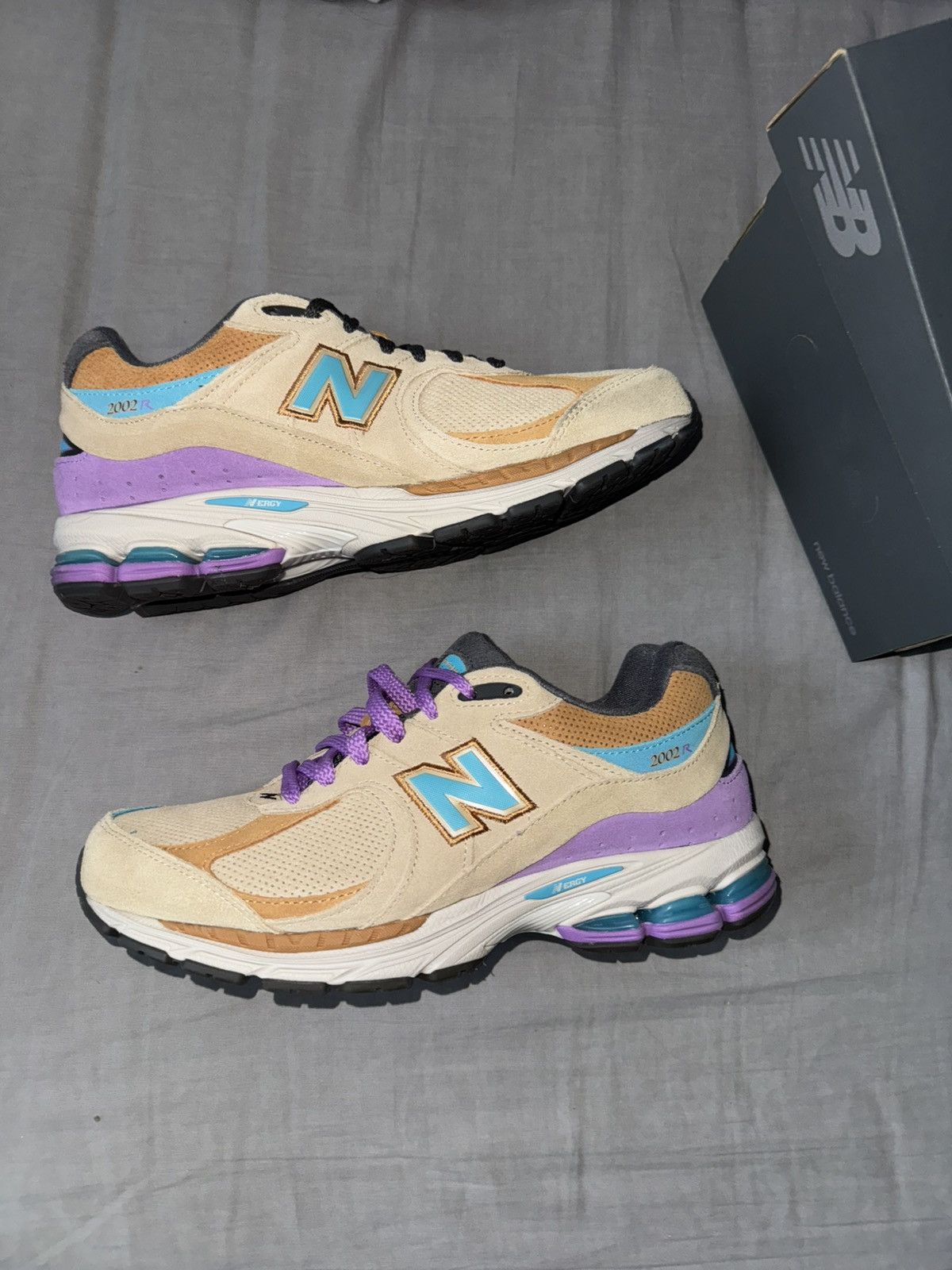 New Balance NEW BALANCE 2002R “SCOOBY DOO” Size US 9 / EU 42 - 2 Thumbnail