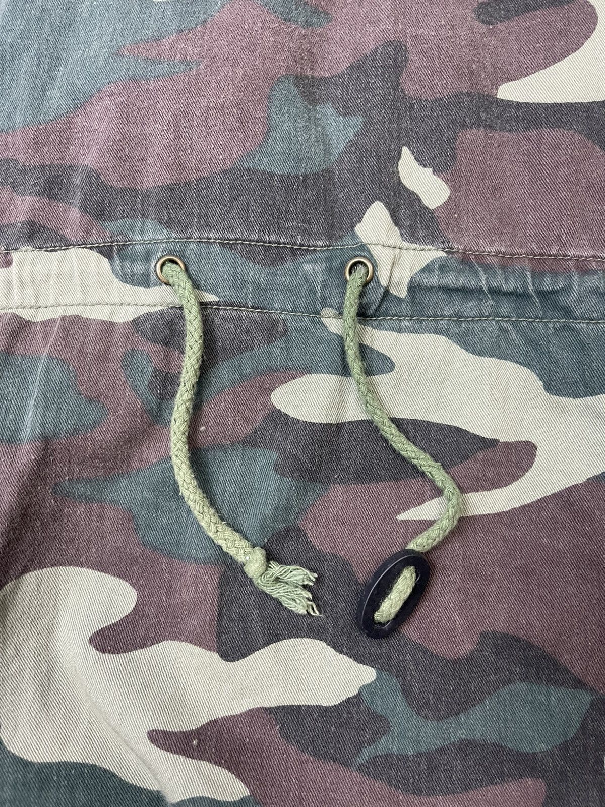 Japanese Brand Vintage Half Zipper Hoodie Army Jacket Camouflage Size US L / EU 52-54 / 3 - 8 Thumbnail