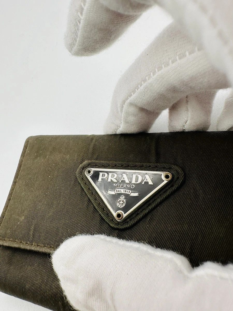 Prada Prada Wallet Olive Green Nylon Leather Trifold Y2K Size ONE SIZE - 4 Thumbnail