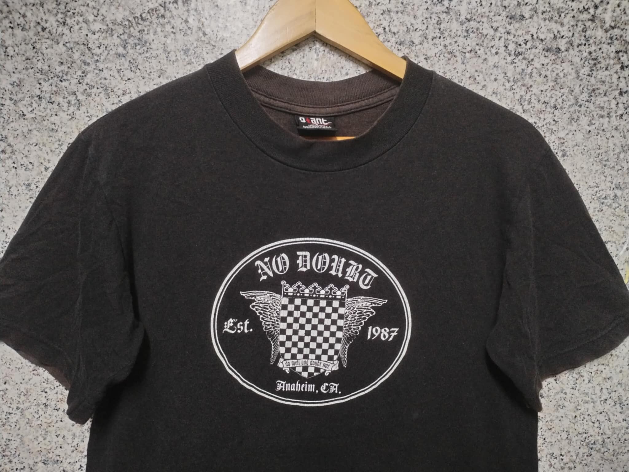 Band Tees × Giant × Vintage Vintage 90s NO DOUBT Metal Rock Grunge Tour Tee Size US S / EU 44-46 / 1 - 3 Thumbnail