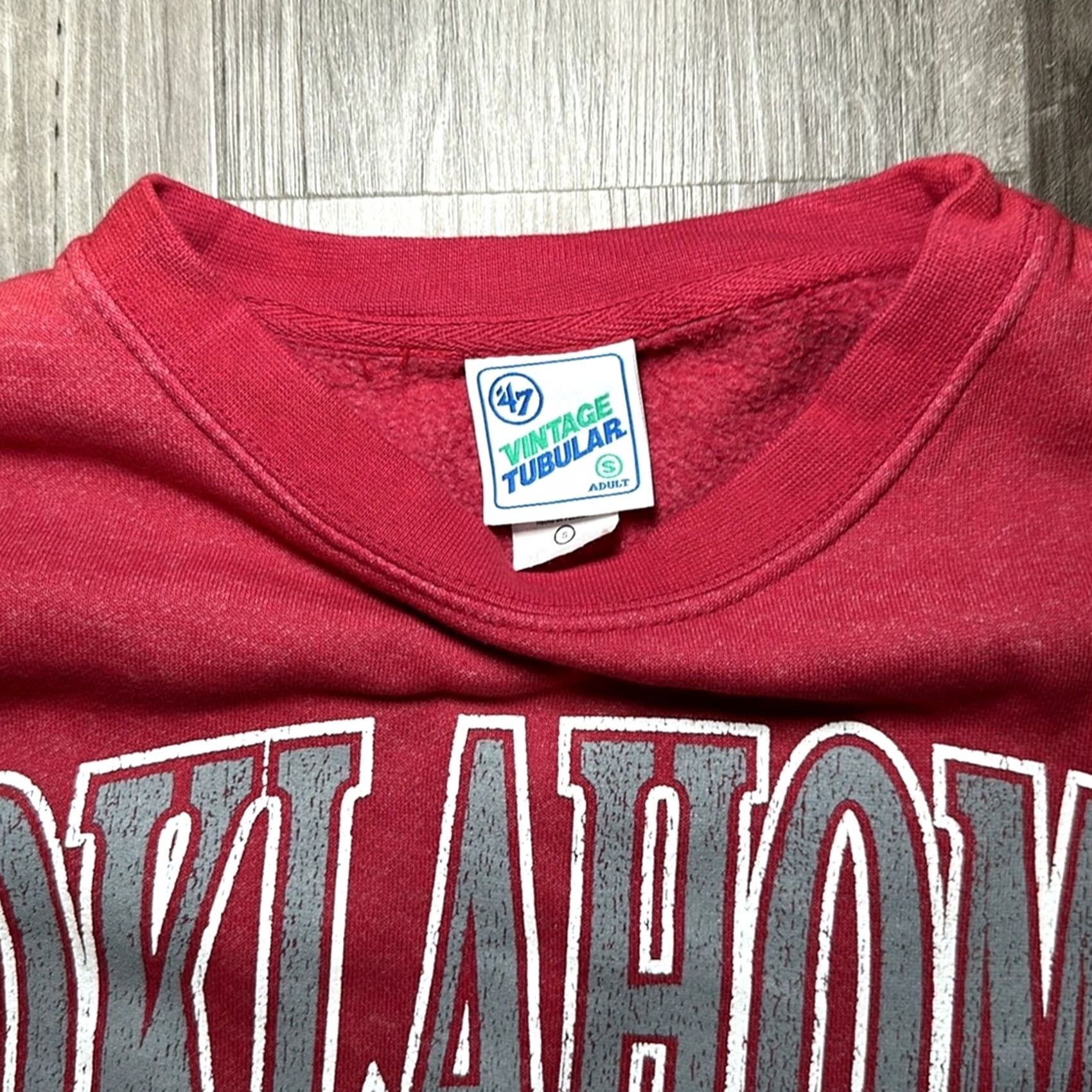 47 VINTAGE 47 Oklahoma Sooners Tubular Sweatshirt NWOT Small Red Men Pullover Size US S / EU 44-46 / 1 - 7 Thumbnail