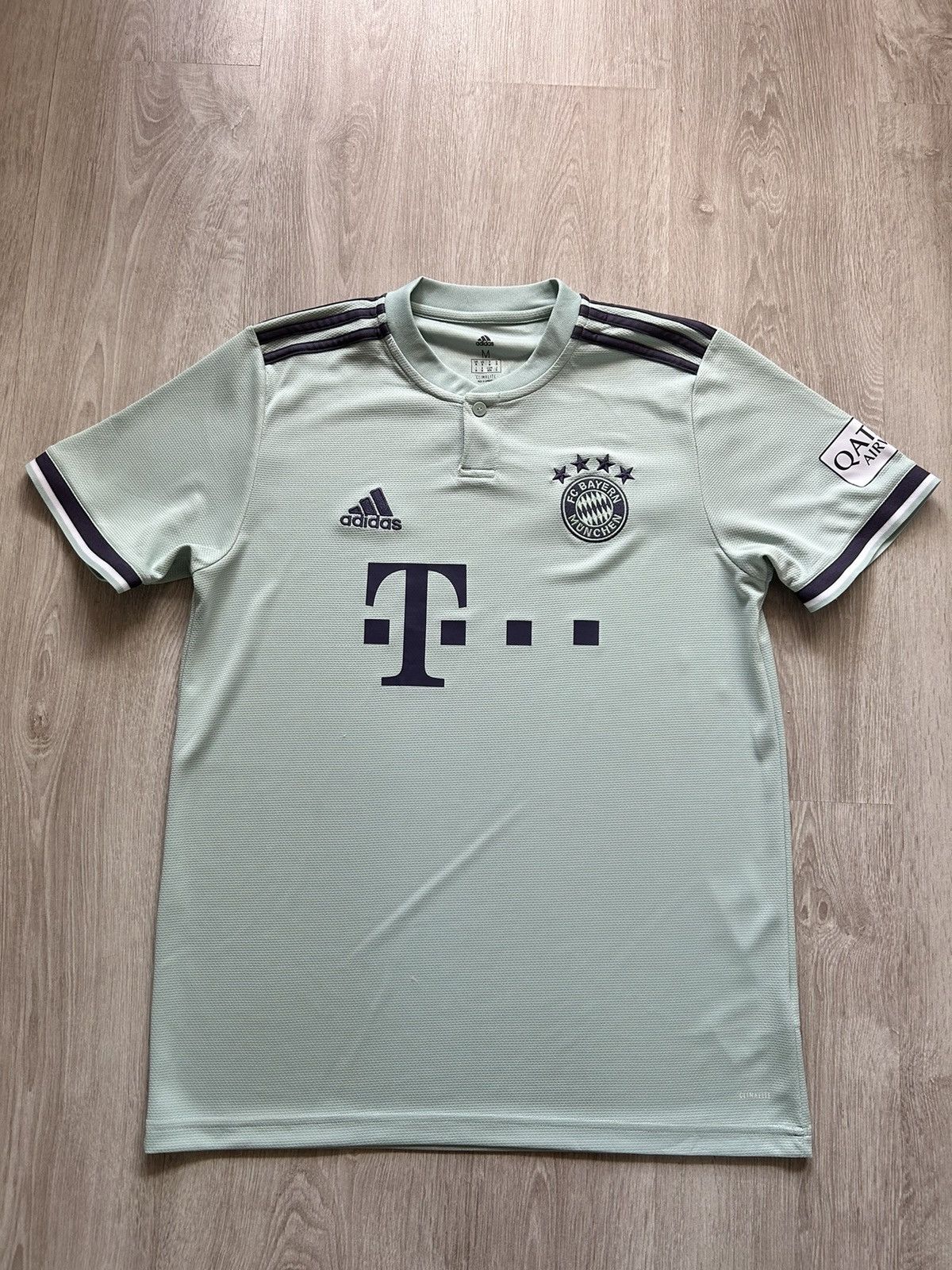 Adidas Adidas Jersey FC Bayern Munchen 2018/19 away Home shirt size Size US M / EU 48-50 / 2 - 1 Thumbnail
