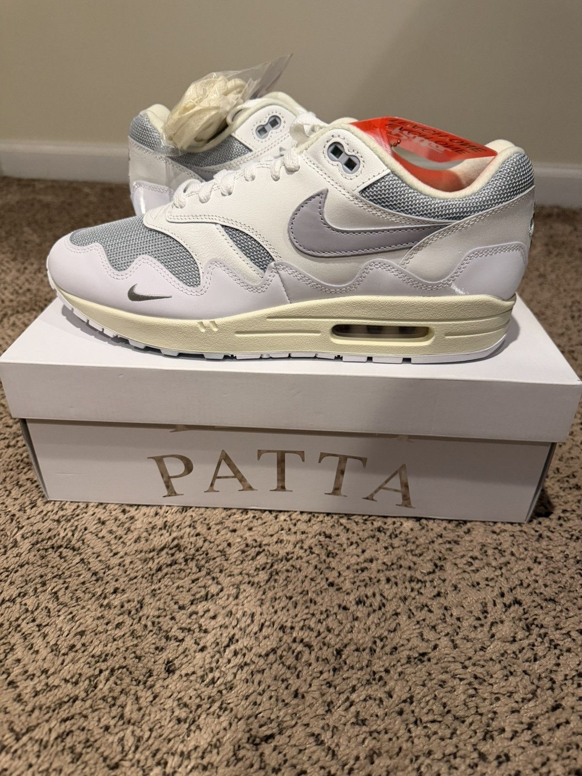 Nike × Patta Nike Air Max 1 Patta Waves White Size US 11 / EU 44 - 1 Thumbnail