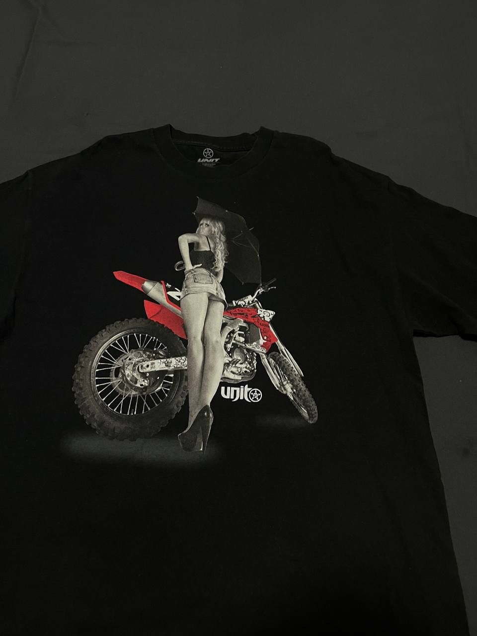 Vintage Naked Bikini Girl choper Unit Tee Hip Hop Graphic Streetwea Size US L / EU 52-54 / 3 - 2 Thumbnail