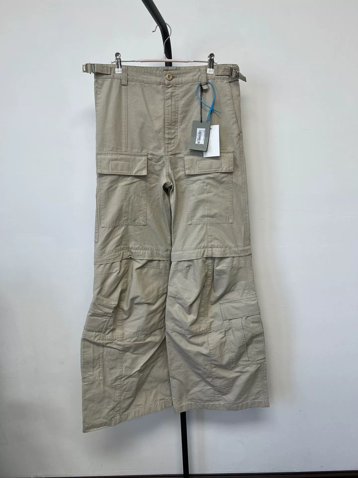Balenciaga Balenciaga Cargo Flared Pants Size 28" / US 6 / IT 42 - 1 Thumbnail
