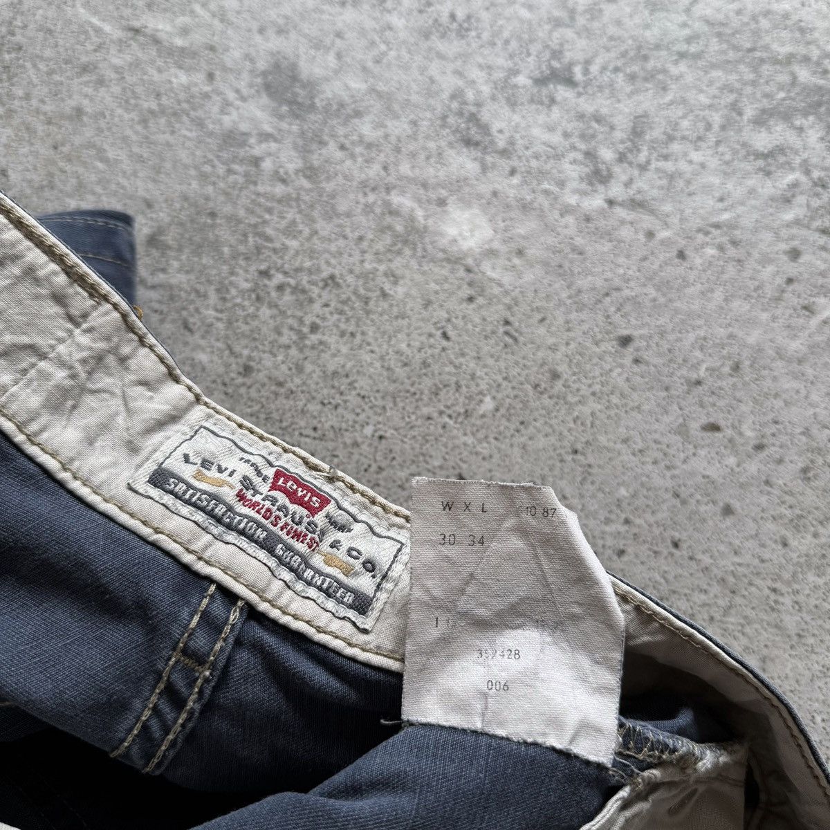 Levi's Vintage Clothing Levis 510 Mens Vintage Faded Navy Blue Denim Jeans Pants Size US 31 - 7 Thumbnail