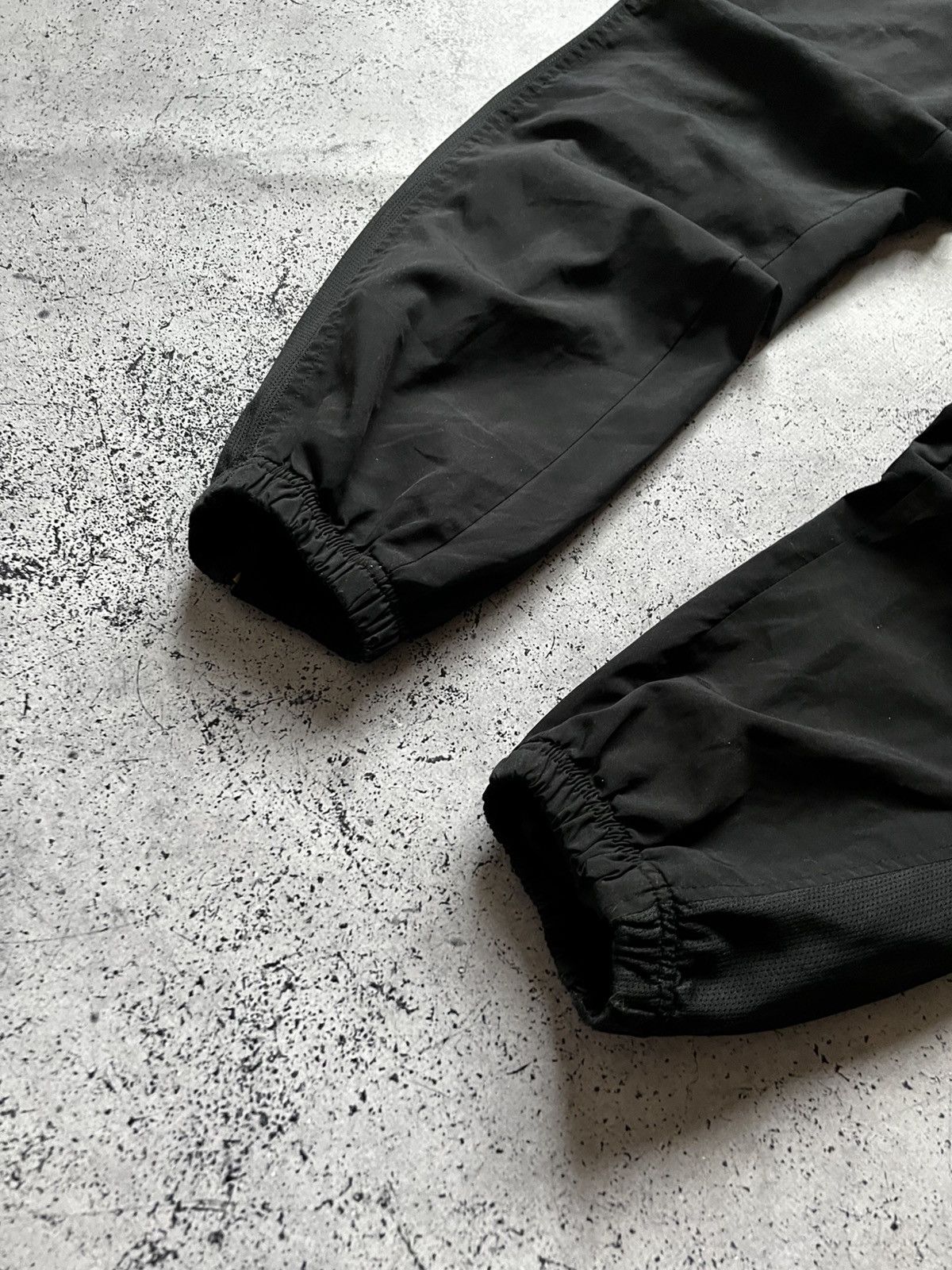 Nike Vintage Nike Nylon Track Pants Drill Y2K USA ACG TN Size US 32 / EU 48 - 3 Thumbnail