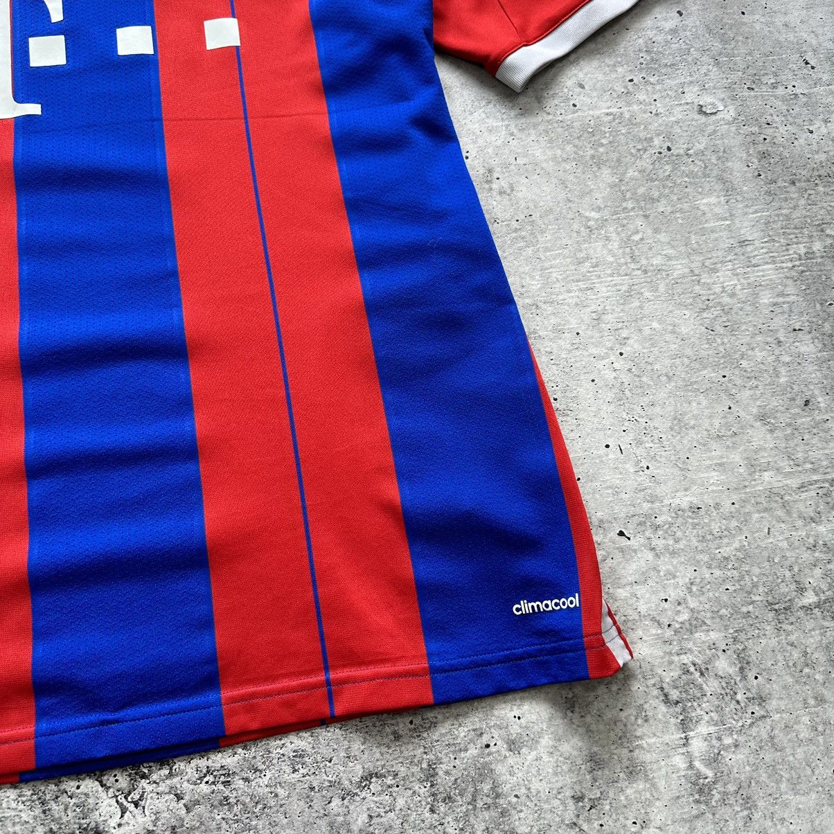 Other Adidas FC Bayern Munchen Fifa Home 2014-2015 Soccer Jersey Size US L / EU 52-54 / 3 - 4 Thumbnail