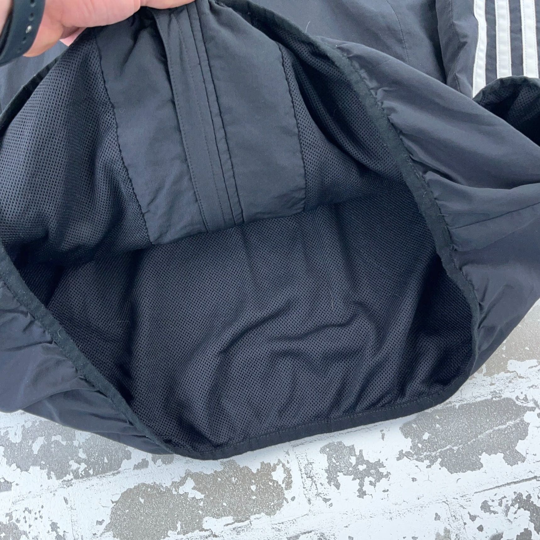 Adidas Adidas Windbreaker Jacket Men L Black White Full Zip Lightweight Breathable Pockets Classics Retro Sports Logo Hipster Track & Field Size US L / EU 52-54 / 3 - 7 Thumbnail