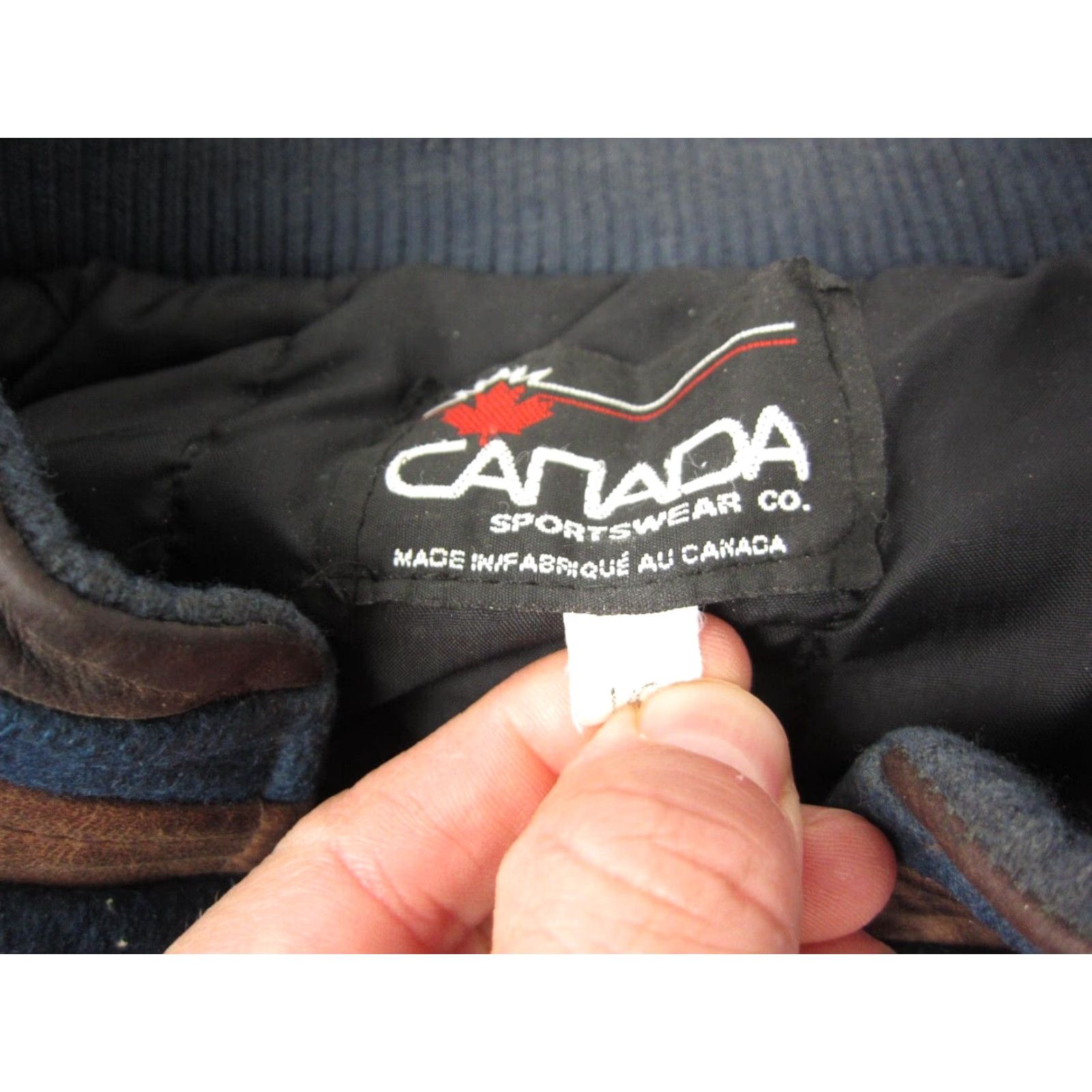 Vintage VINTAGE Canada Varsity Jacket Mens Large Blue Wool Leather Letterman 90s Bomber Jacket Size US L / EU 52-54 / 3 - 4 Thumbnail