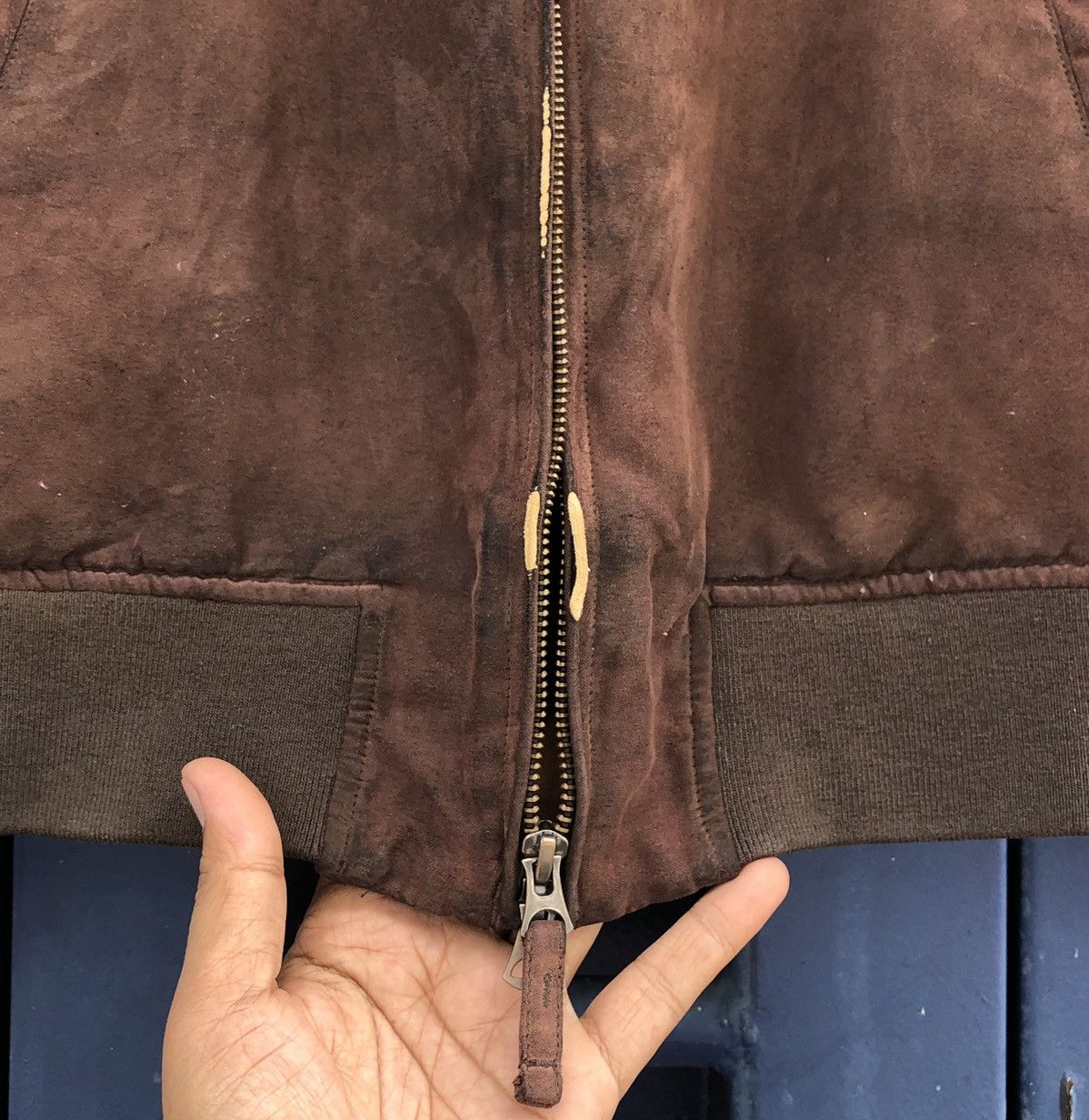 Vintage Vintage Sun Faded Suede Bomber Jacket by Uniqlo Size US L / EU 52-54 / 3 - 9 Thumbnail