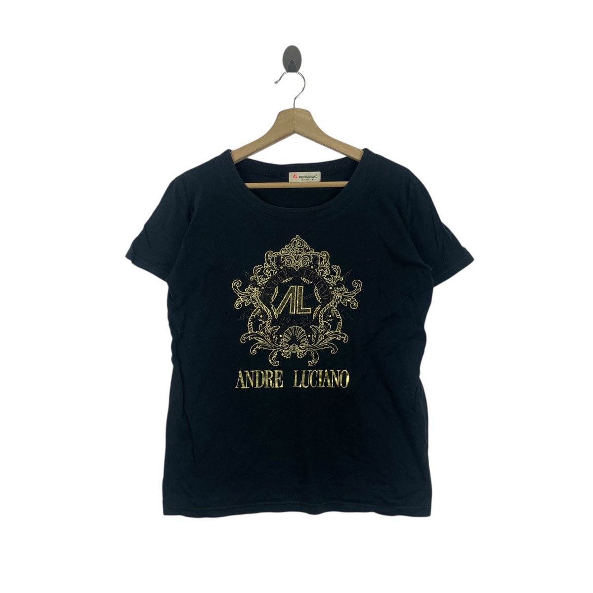 Andreluciano Vintage ANDRE LUCIANO ITALY Vesta Quest Crest Tee Shirt Top Size S / US 4 / IT 40 - 1 Thumbnail
