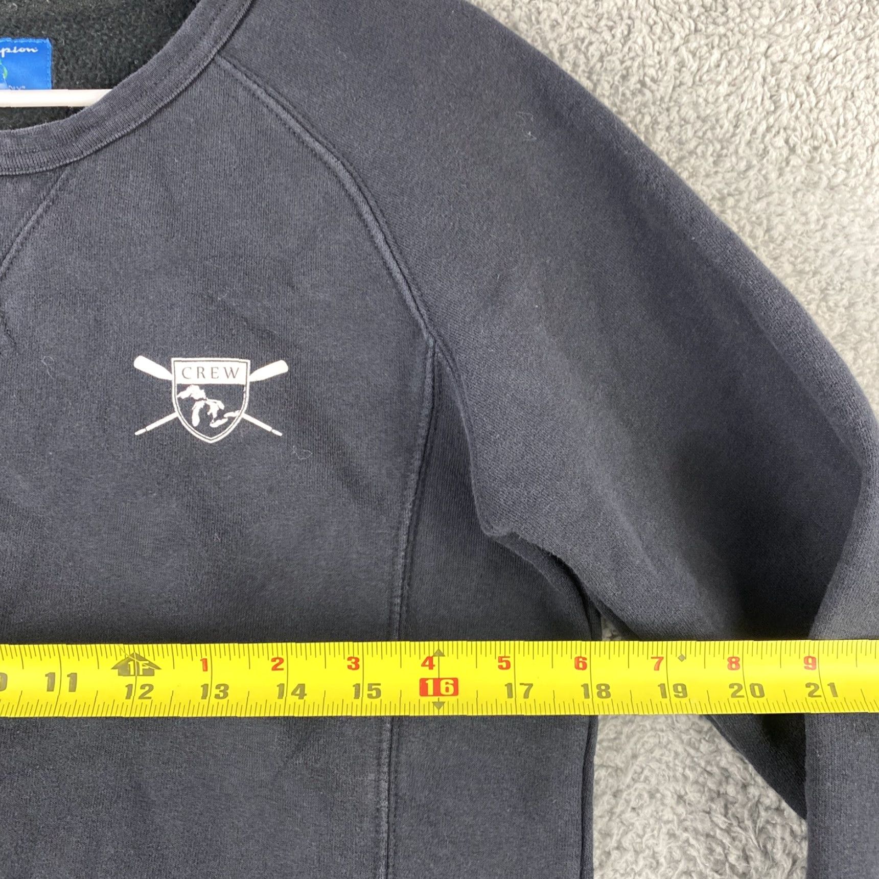 Champion VINTAGE Champion Sweatshirt Shirt Women L Long Sleeve Graphic Faded Black 38-39 Logo Outdoor Sports Mens Women Girls Size L / US 10 / IT 46 - 5 Thumbnail