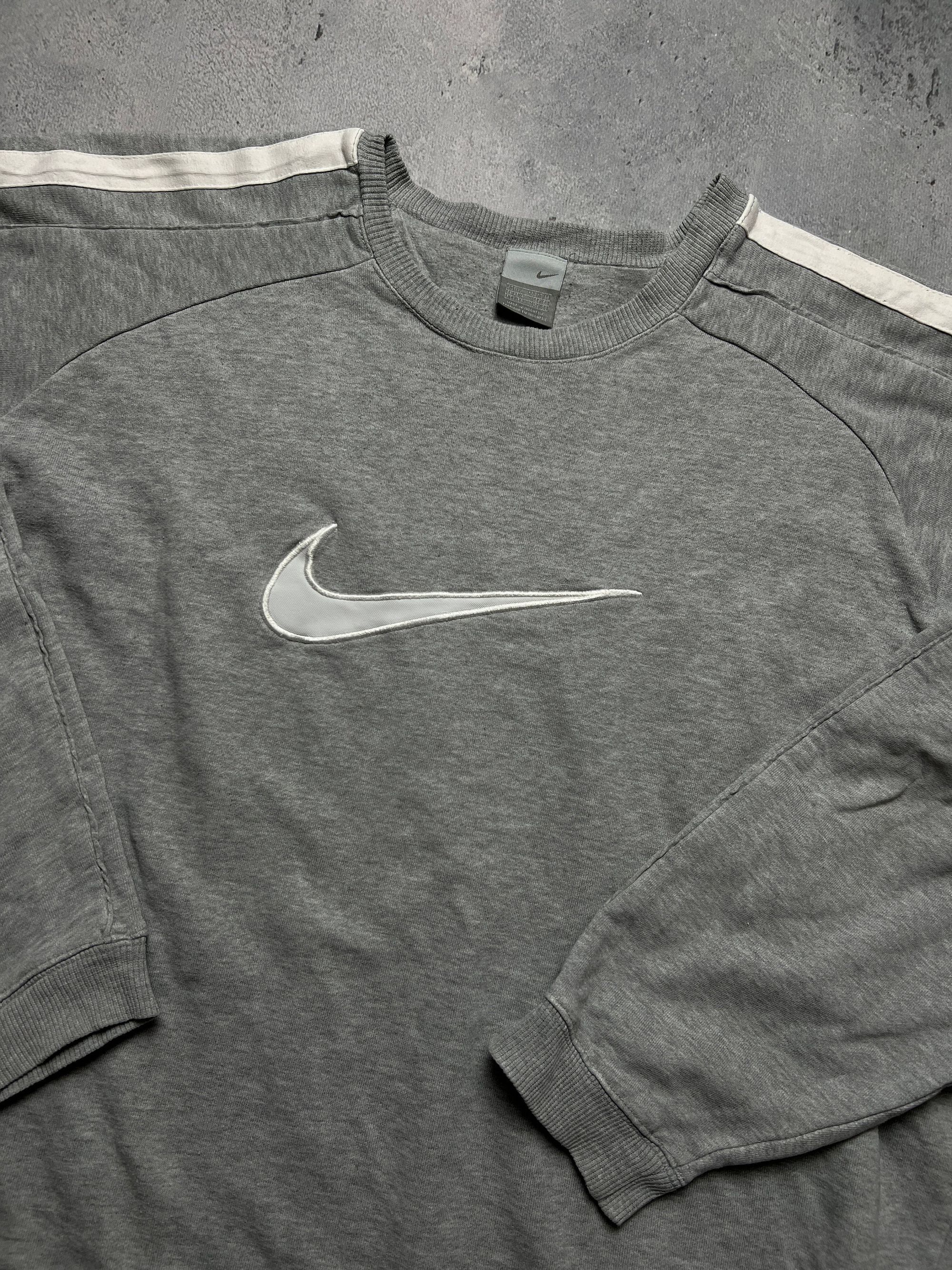 Nike Vintage Crewneck Nike box central swoosh y2k fits logo USA Size US XL / EU 56 / 4 - 2 Thumbnail