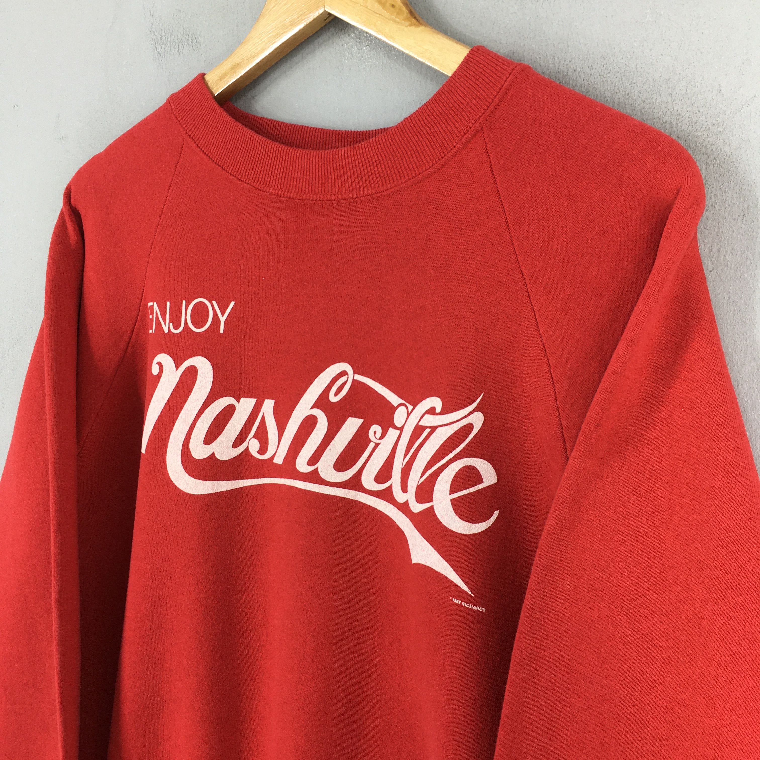 Fruit Of The Loom Vintage Enjoy Nashville Red Sweatshirt Large Size US L / EU 52-54 / 3 - 3 Thumbnail