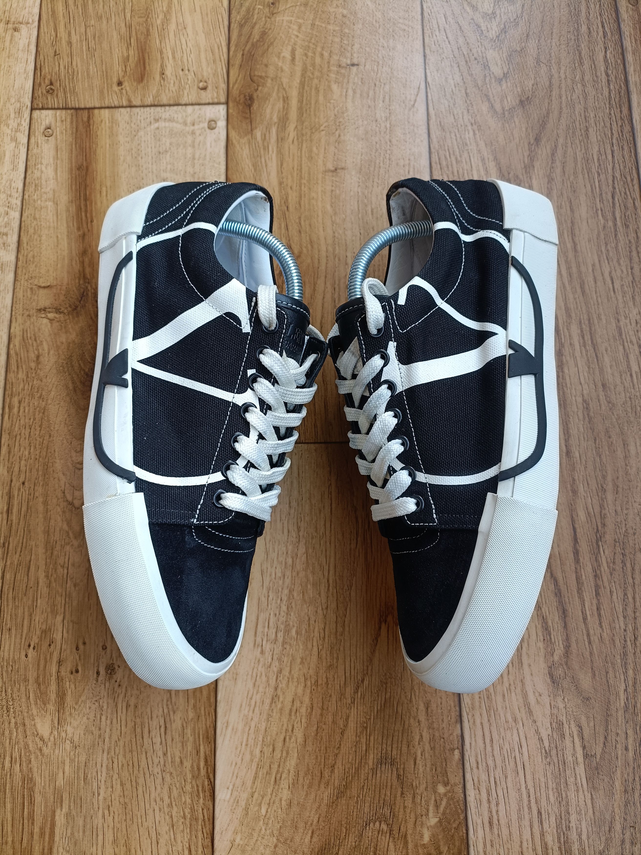 Valentino Valentino Garavani Canvas Sneakers Size US 8 / EU 41 - 2 Thumbnail