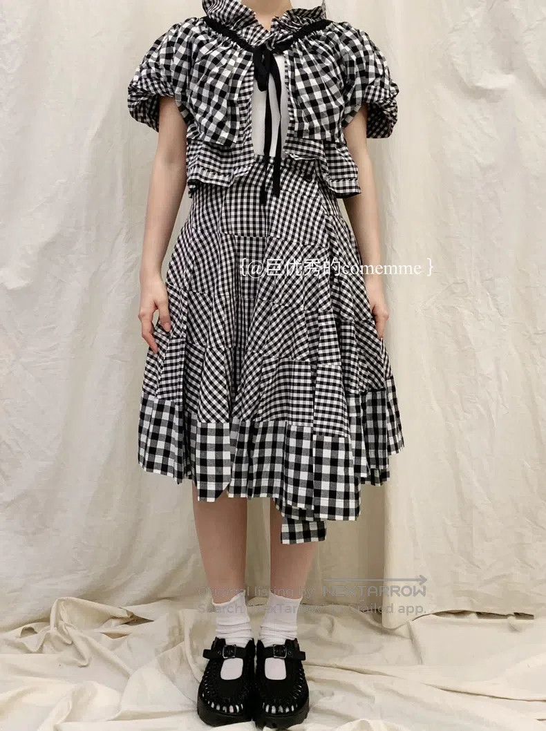 Comme des Garcons Comme des Garcons size M Black and White Plaid Asymmetrica Size 23" - 2 Thumbnail