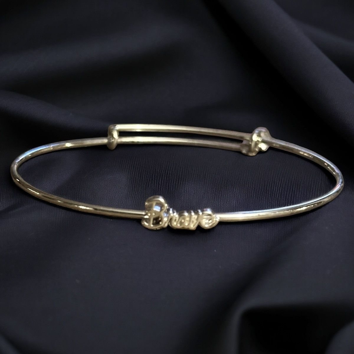 Other Silver tone thin Brave adjustable bangle bracelet Size ONE SIZE - 1 Thumbnail