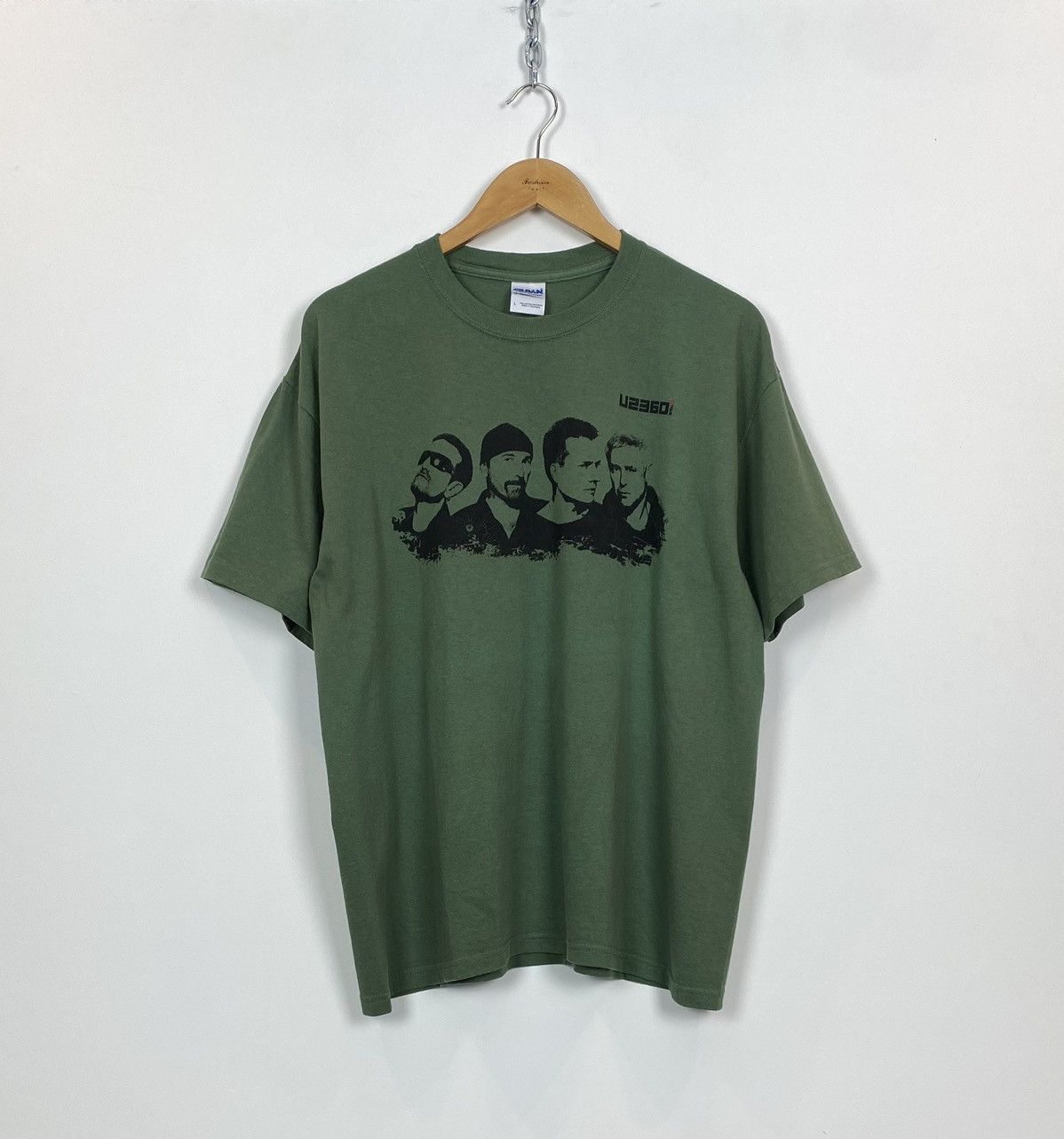 Band Tees Gildan U2 360 Tour 2009 Short Sleeve T-Shirt Size L Green Size US L / EU 52-54 / 3 - 1 Thumbnail