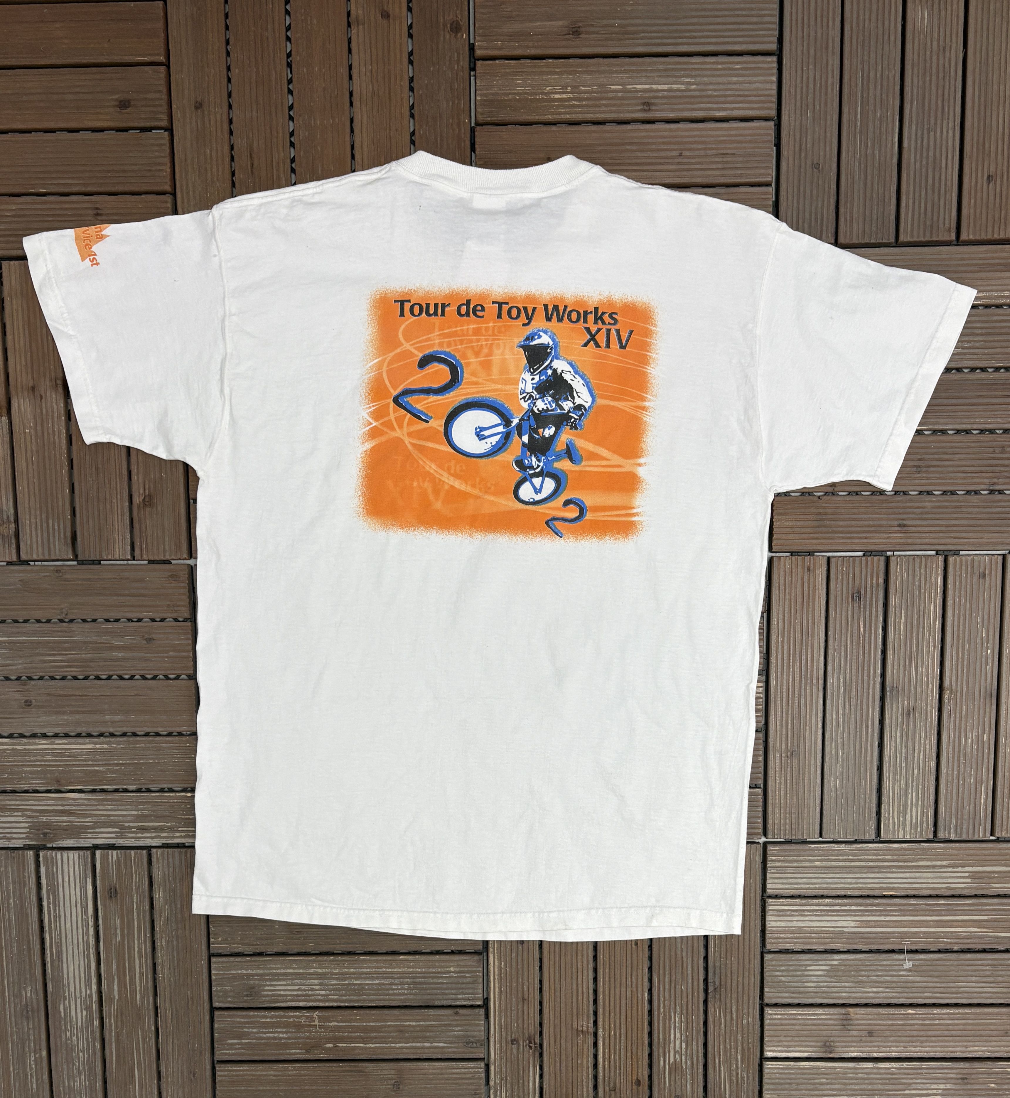 Vintage Tour De Toy Works 2002 Vintage White T-Shirt Tee Size US XL / EU 56 / 4 - 1 Thumbnail
