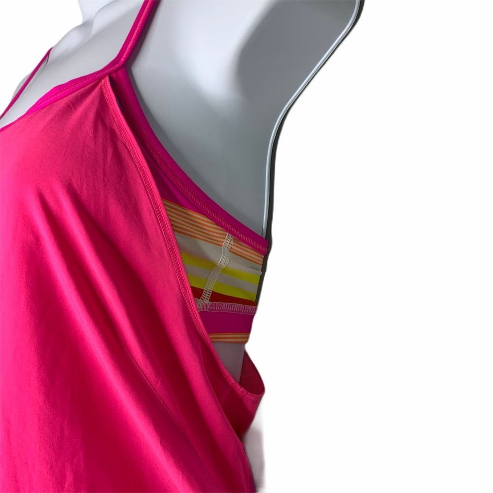 Lululemon Lululemon Practice Freely Groovy Stripe Raspberry Tank 4 Size S / US 4 / IT 40 - 2 Thumbnail
