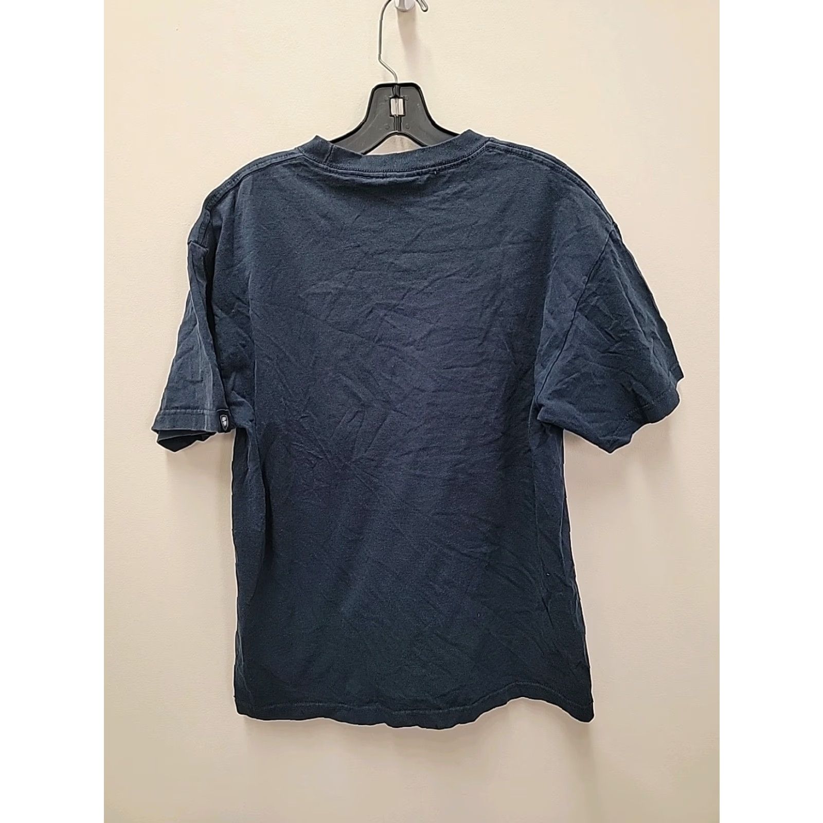 Vintage VINTAGE Shut NYC Skates Skateboards T-Shirt Mens L Blue USA Cotton Shirt 21x27 90s Man Women? Size US L / EU 52-54 / 3 - 4 Thumbnail