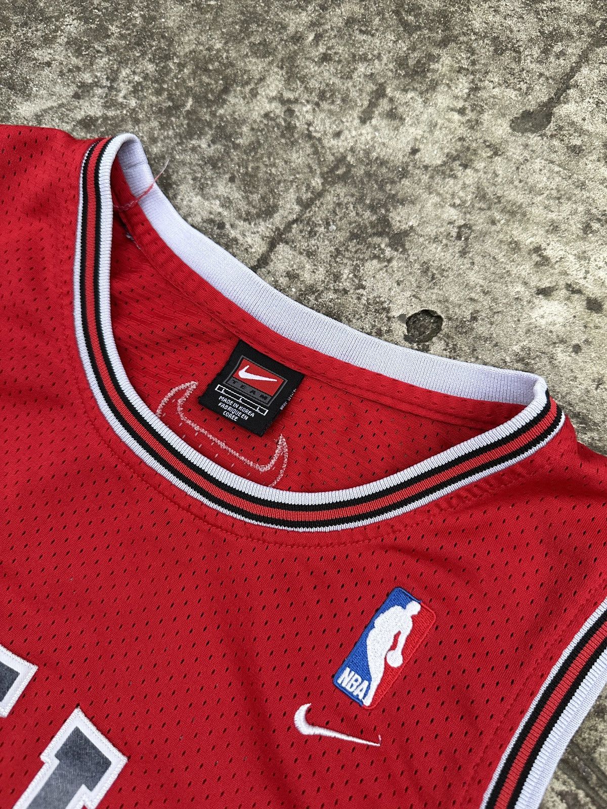 NBA × Nike Vintage Nike Chicago Bulls Jordan 23 NBA Basketball Jersey L Size US L / EU 52-54 / 3 - 6 Thumbnail