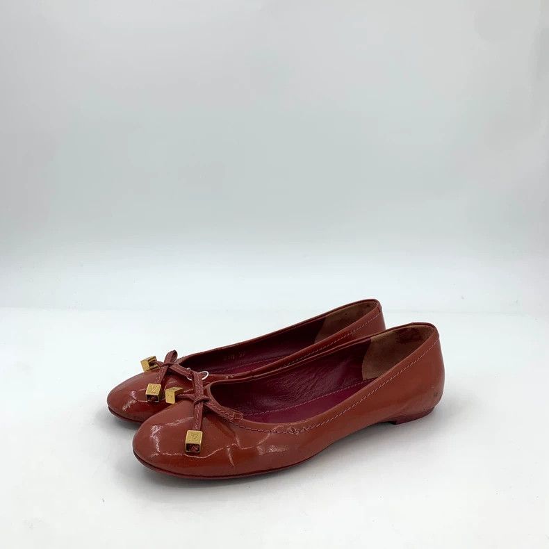Louis Vuitton Louis Vuitton Red Bow Round Toe Casual Flat Shoes Size US 6.5 / IT 36.5 - 1 Thumbnail