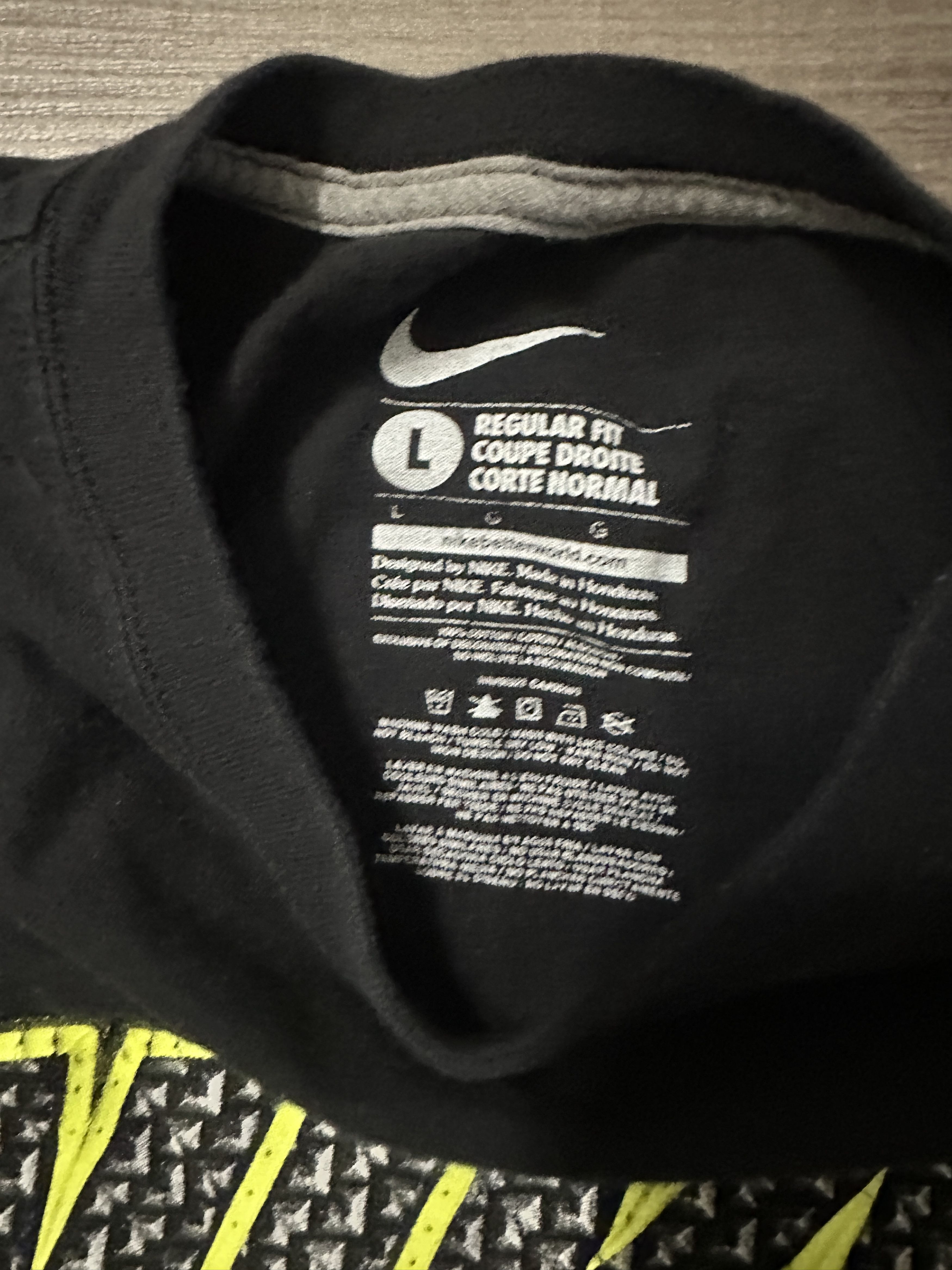 Nike NIKE T-shirt Sz.L Size US L / EU 52-54 / 3 - 3 Thumbnail