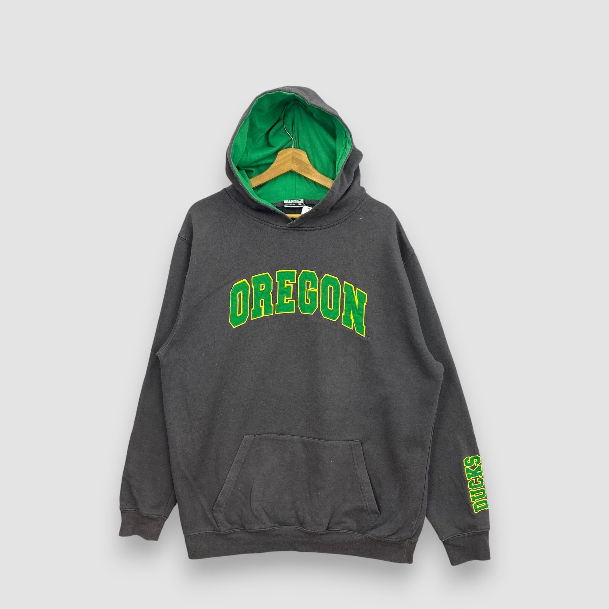 NCAA Vintage Oregon Ducks Football Sweater NCAA Green Pullover Size US XL / EU 56 / 4 - 2 Thumbnail