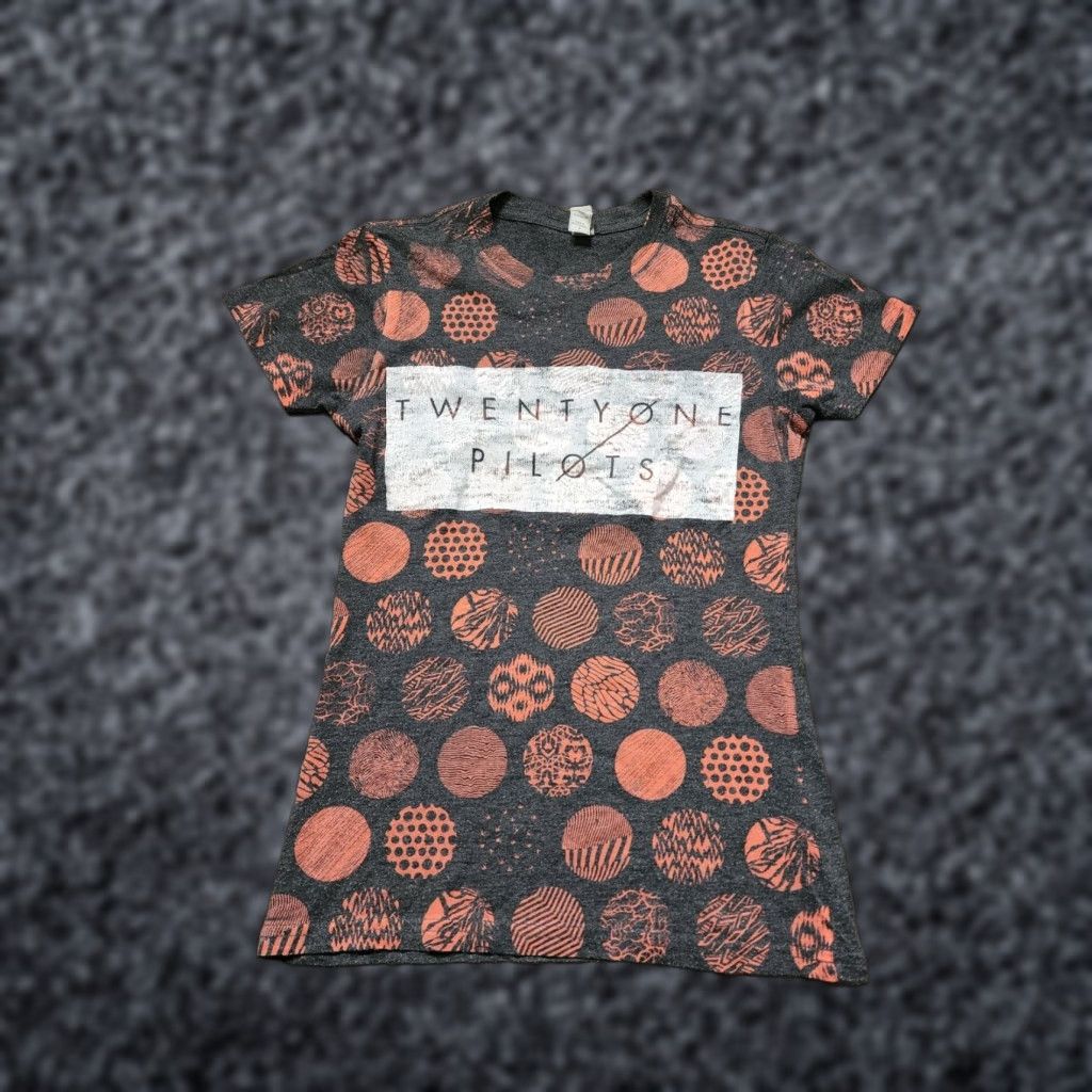 Vintage VINTAGE Twenty One Pilots Women's T-Shirt Small Black Band Blurryface 2010s Casual Size S / US 4 / IT 40 - 1 Thumbnail