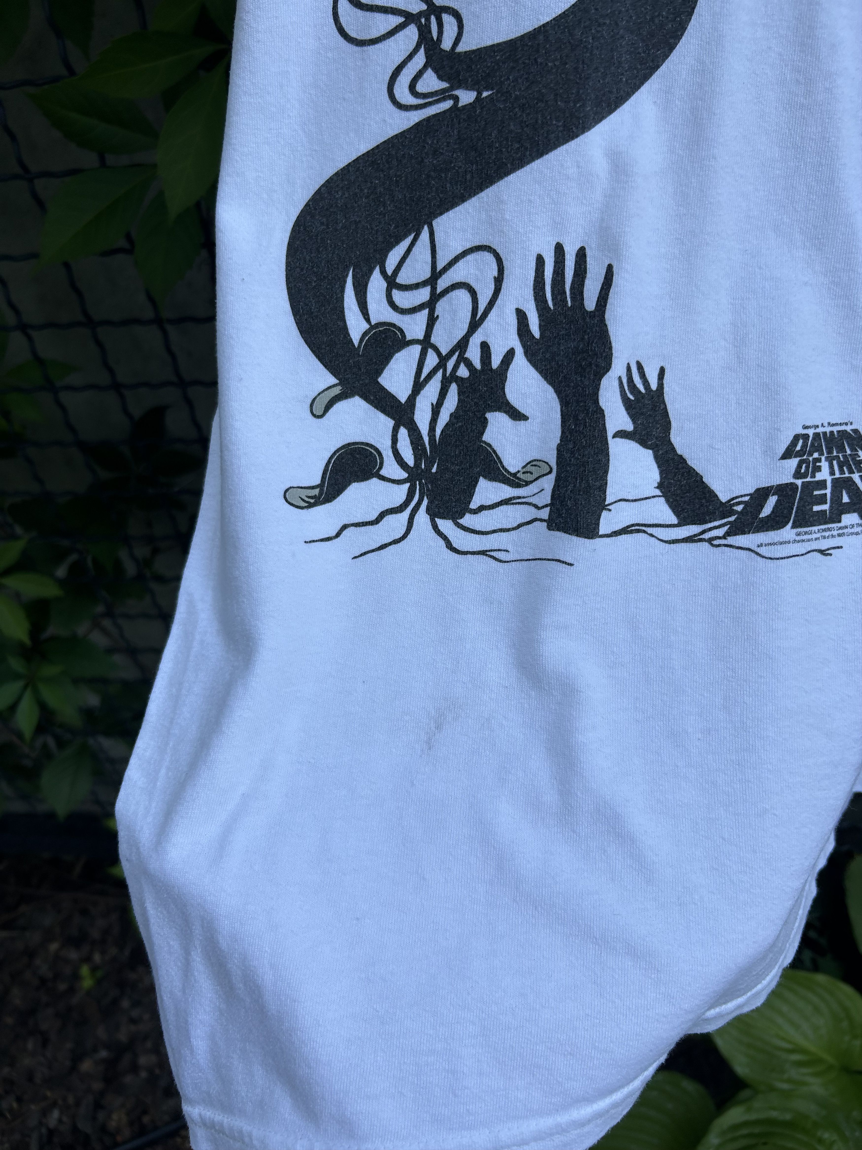 Vintage Vintage 2006 Dawn of the Dead Horror Movie T-shirt Size US XL / EU 56 / 4 - 6 Thumbnail