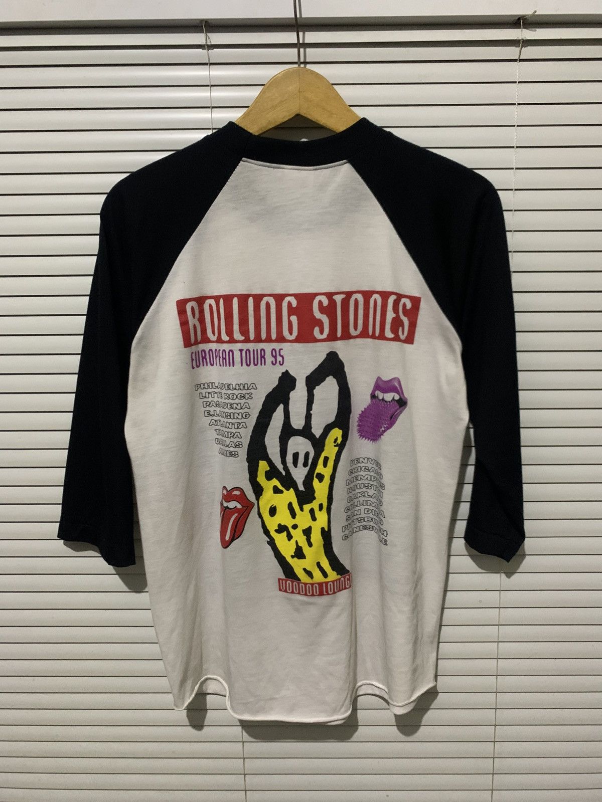 Vintage Vintage Rolling Stones Voodoo Lounge ’95 Tour 1978 Artwork Size US M / EU 48-50 / 2 - 5 Thumbnail