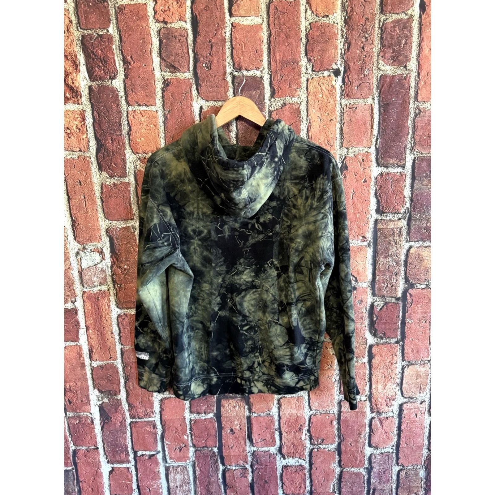 Hunter Hunter Hunter Mens Green Tie Dye Pullover Graphic Hoodie Size Medium Size US M / EU 48-50 / 2 - 2 Thumbnail