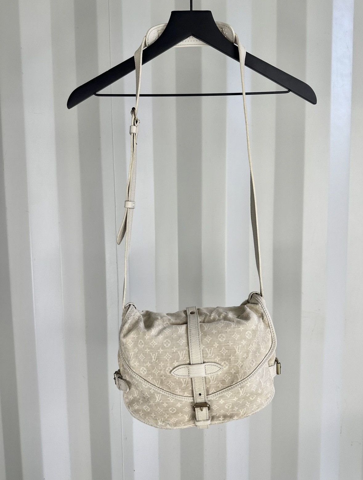 Louis Vuitton Mini Lin Monogram Messenger Bag Size ONE SIZE - 2 Thumbnail