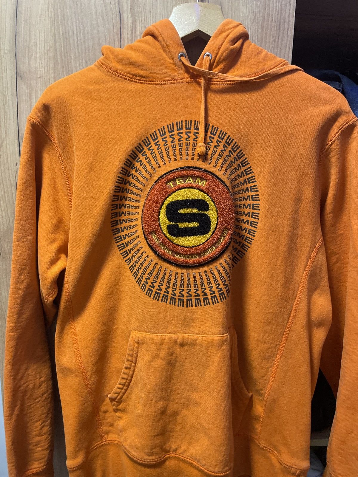 Supreme Supreme Chenille Appliqué Hoodie Size US L / EU 52-54 / 3 - 1 Thumbnail