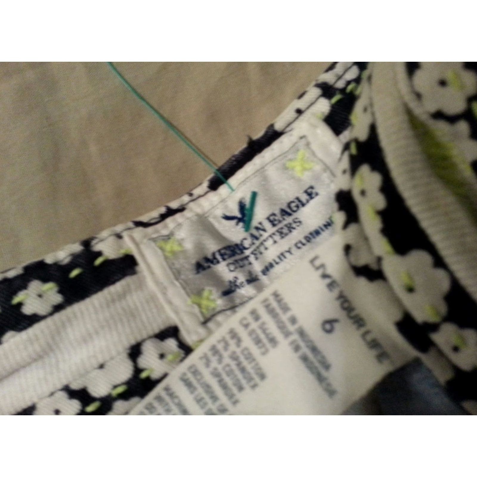 American Eagle Outfitters VINTAGE? No. Size 28" / US 6 / IT 42 - 4 Thumbnail