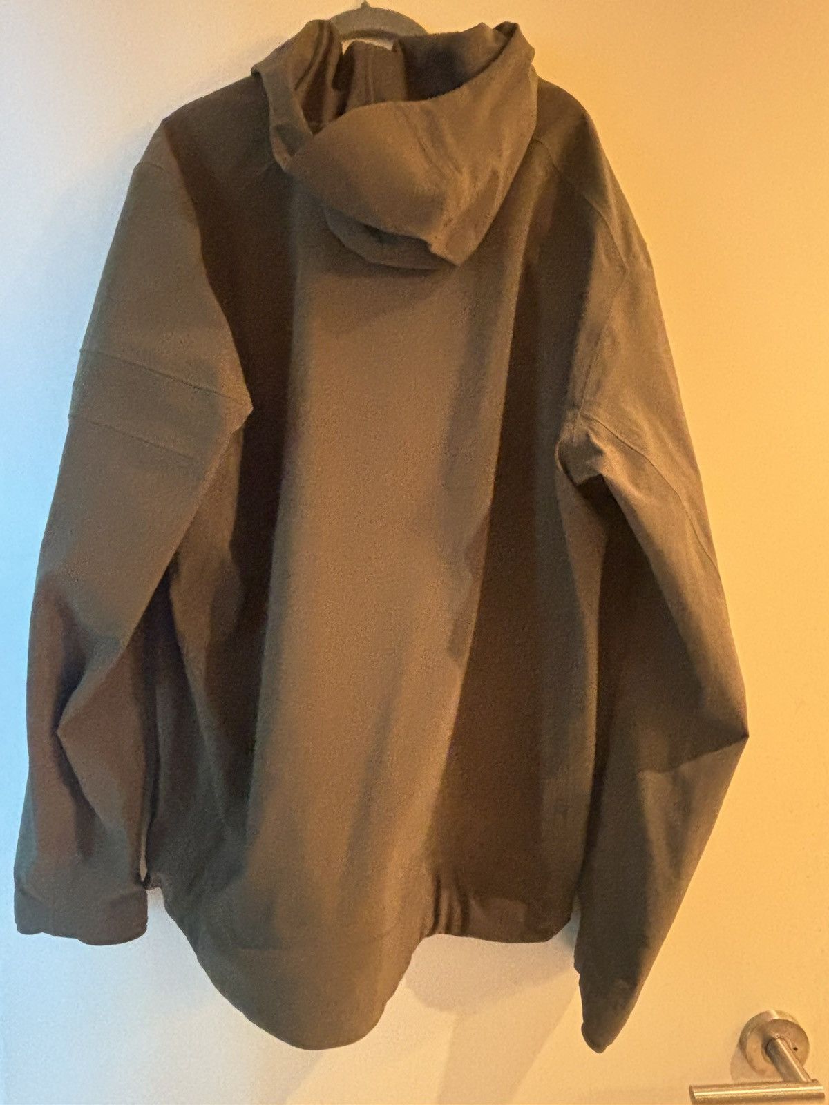 Rapha Rapha mens off bike raincoat parka Size US XXL / EU 58 / 5 - 2 Thumbnail
