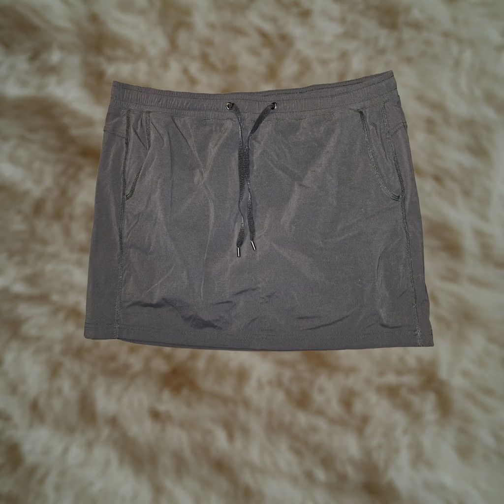 Eddie Bauer Eddie Bauer Hiking Skorts Women 14 Black Elastic Waist Drawstring Camp Skort Activewear Outdoor Athletic Stretch Zip Pocket Size ONE SIZE - 1 Thumbnail