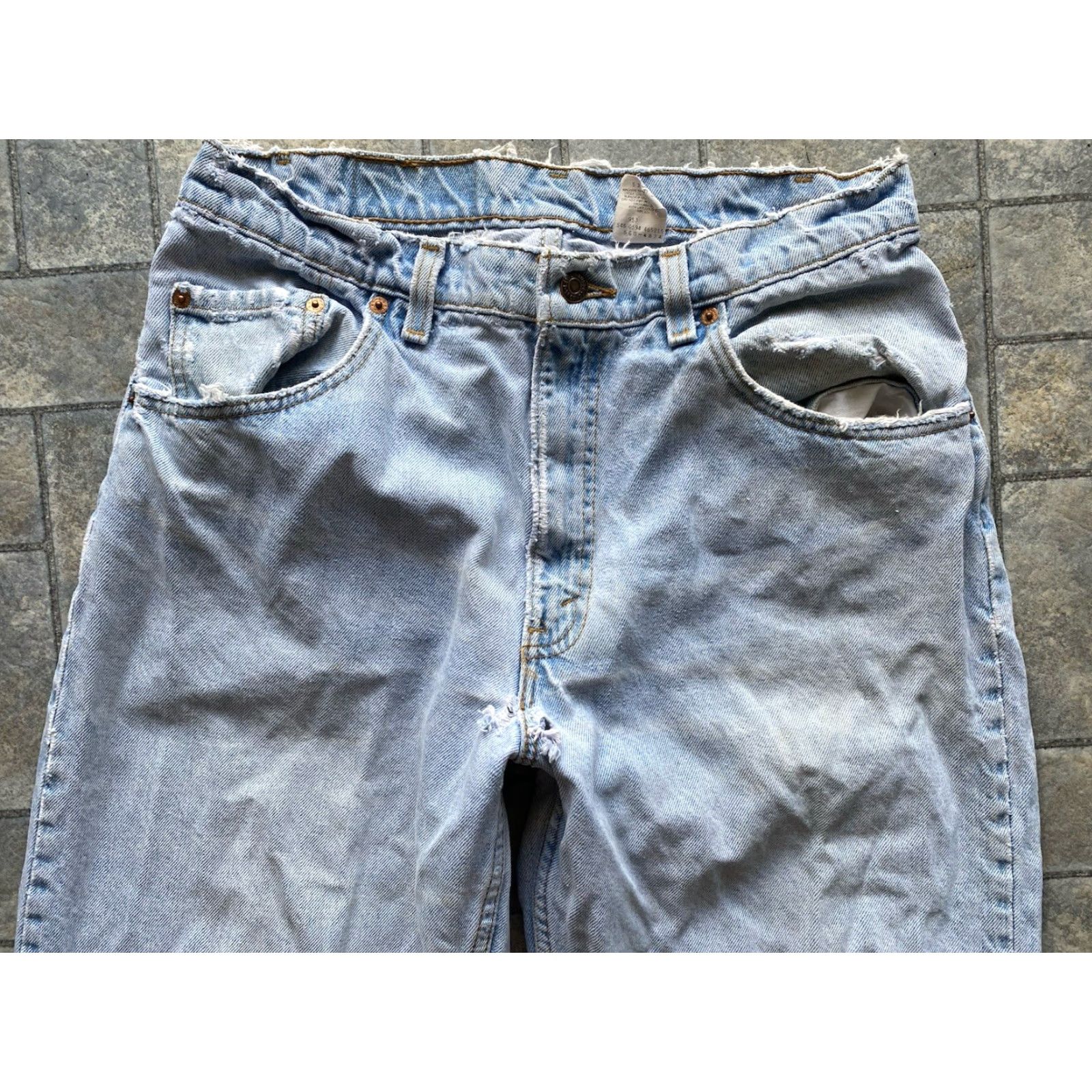 Levi's VINTAGE Levi's 560 Jeans Men 34x36 USA Blue 1994 Flaws Wear Pants - 34x36 Inseam 36 Mens Size US 34 / EU 50 - 6 Thumbnail