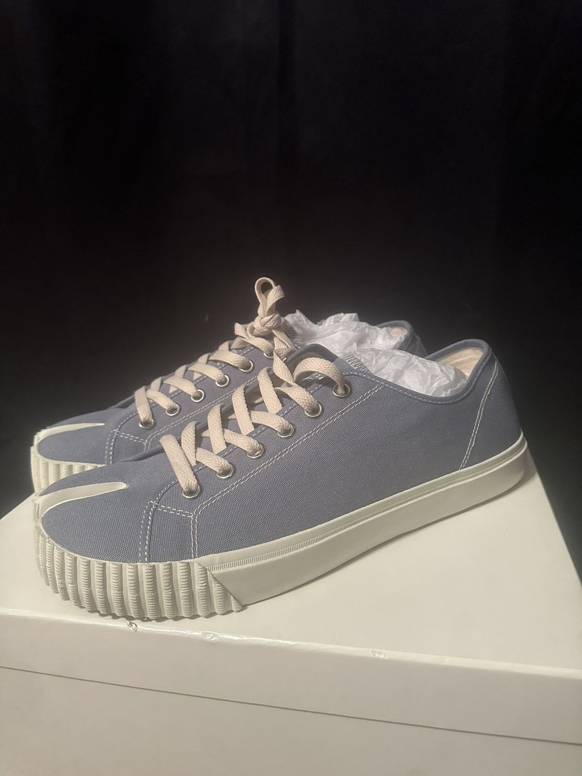 Maison Margiela Low Top Tabi Sneakers Size US 11 / EU 44 - 2 Thumbnail
